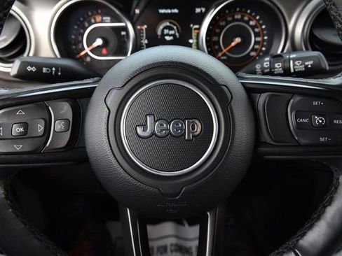 Used 2022 Jeep Wrangler Unlimited Sport image 19