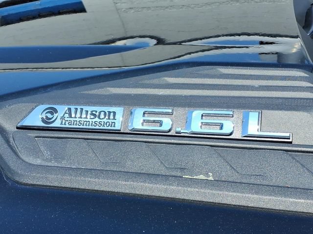 Used 2024 Chevrolet Silverado 2500 High Country w/ Technology Package AWD/4WD image 9