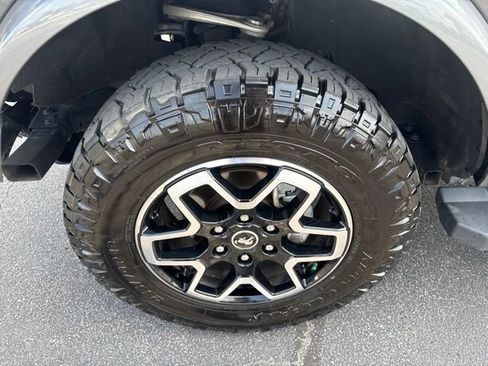 Used 2023 Ford Bronco Outer Banks AWD/4WD image 13