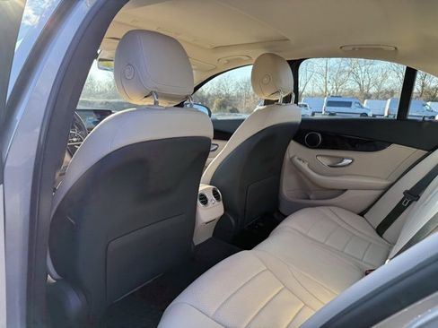 Used 2019 Mercedes-Benz C 300 4MATIC Sedan image 16