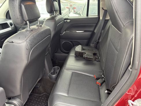 Used 2014 Jeep Compass Latitude AWD/4WD image 9