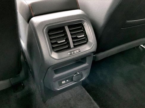 Used 2024 Volkswagen Tiguan Wolfsburg Edition image 32