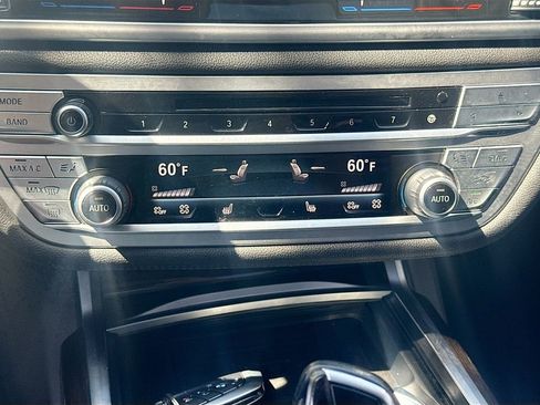 Used 2020 BMW 740i w/ Cold Weather Package RWD image 17