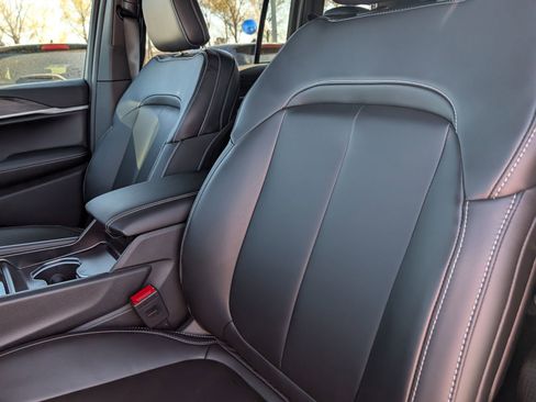 New 2026 Jeep Grand Cherokee Limited AWD/4WD image 17