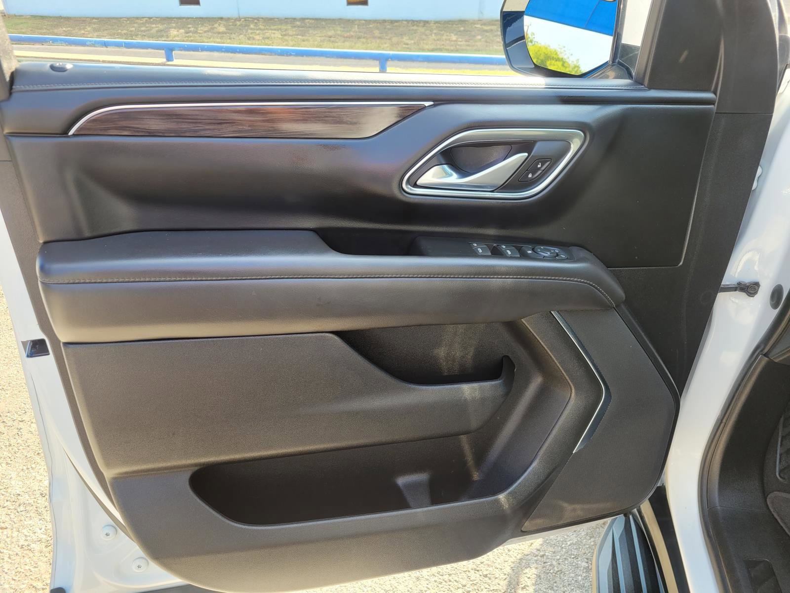 Used 2023 Chevrolet Suburban LS RWD image 18