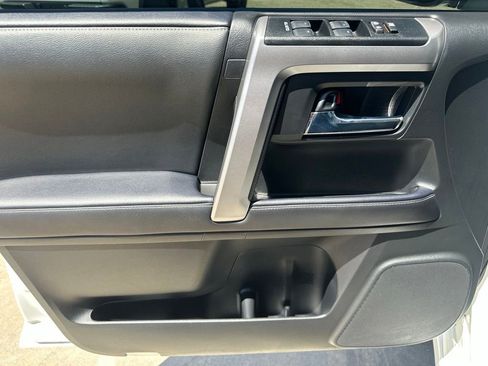 Used 2022 Toyota 4Runner TRD Sport AWD/4WD image 17