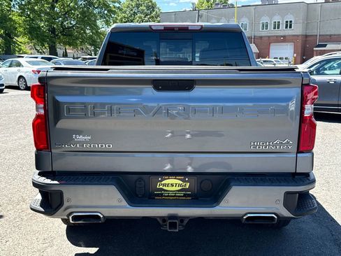 Used 2019 Chevrolet Silverado 1500 High Country w/ Technology Package image 5