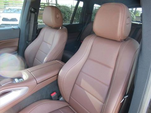 Used 2025 Mercedes-Benz GLS 450 4MATIC image 20