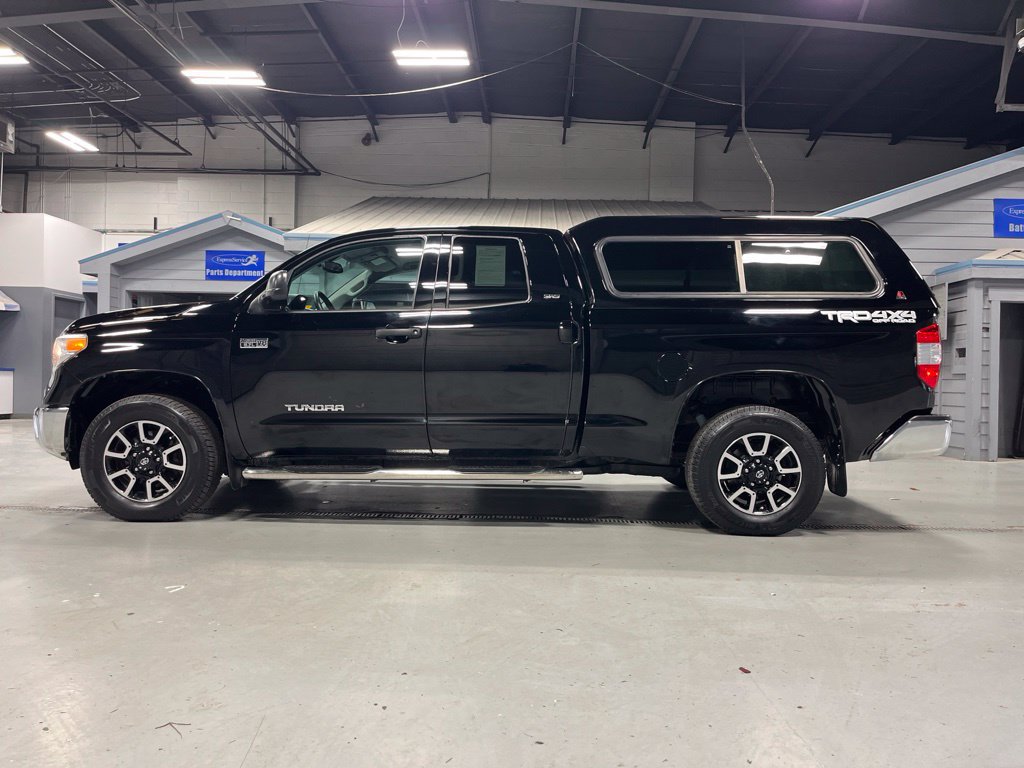 Used 2016 Toyota Tundra SR5 w/ TRD Off Road Package AWD/4WD image 4