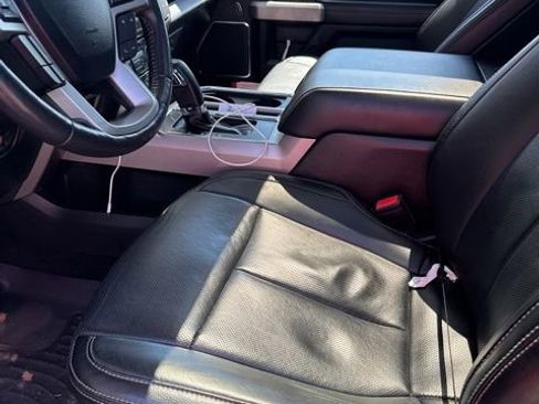 Used 2018 Ford F150 Lariat w/ Equipment Group 502A Luxury image 5