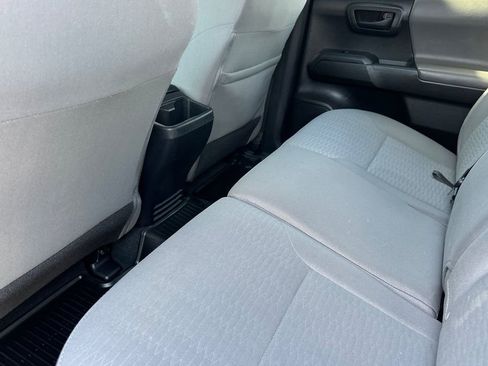 Used 2019 Toyota Tacoma SR w/ SR Convenience Package image 12