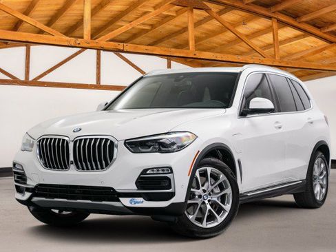 Used 2021 BMW X5 xDrive45e w/ Parking Assistance Package image 1