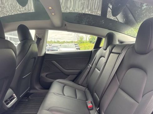 Used 2021 Tesla Model 3 Standard Range Plus image 10
