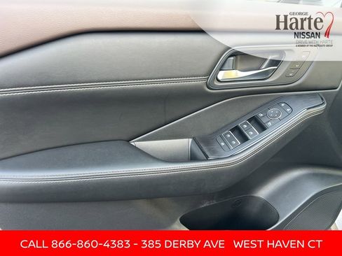 Certified 2022 Nissan Rogue SL image 9