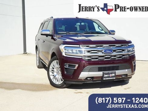 Used 2024 Ford Expedition Platinum image 6