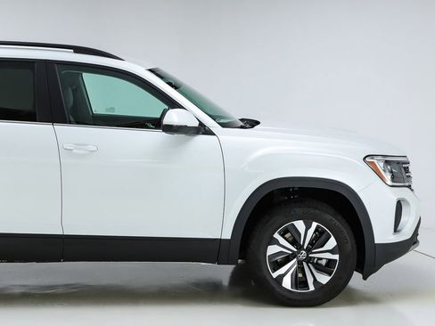 New 2026 Volkswagen Atlas SE image 12