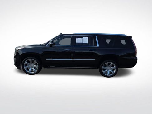 Used 2019 Cadillac Escalade ESV Premium Luxury RWD image 3