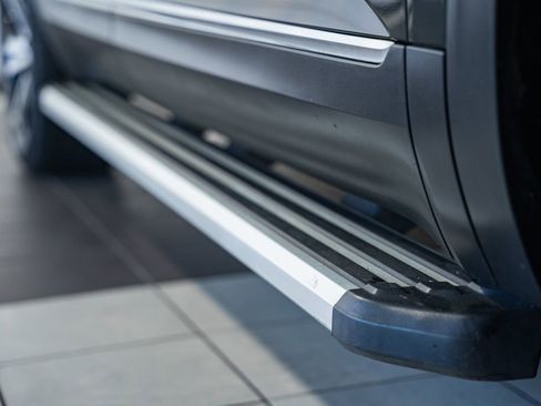 Used 2021 Volkswagen Atlas SEL Premium image 17