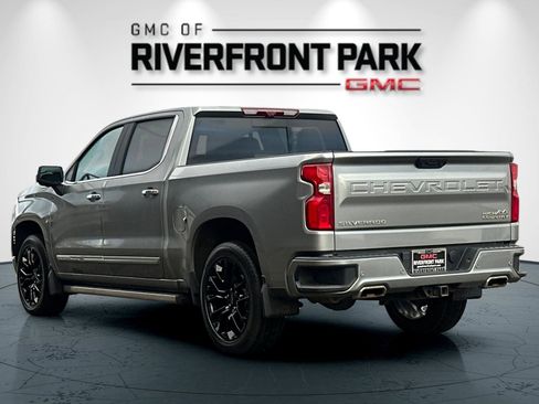 Used 2023 Chevrolet Silverado 1500 High Country w/ Technology Package image 5