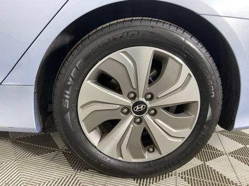 Used 2014 Hyundai Sonata Limited w/ Panoramic Sunroof Package 02 FWD image 9