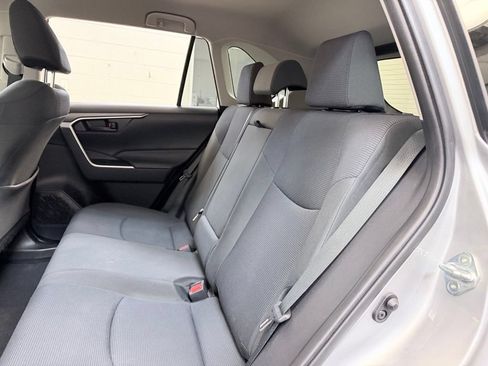 Used 2019 Toyota RAV4 LE w/ Carpet Mat Package AWD/4WD image 19