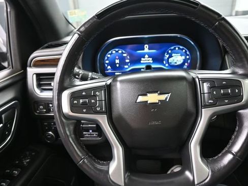 Used 2023 Chevrolet Tahoe Premier w/ Advanced Technology Package AWD/4WD image 2