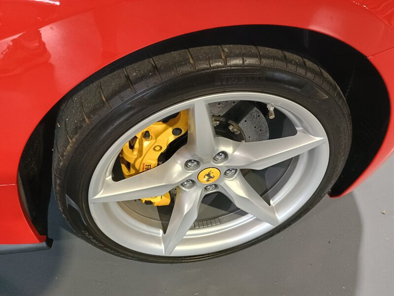 Used 2019 Ferrari 488 GTB RWD image 36