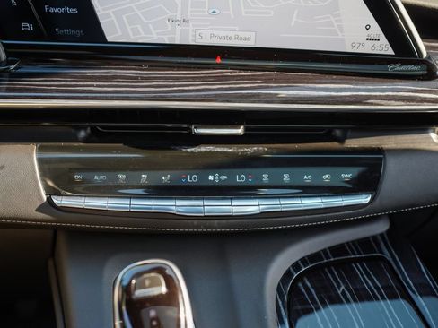 Used 2021 Cadillac Escalade Sport w/ Driver Assist Tech Package AWD/4WD image 37