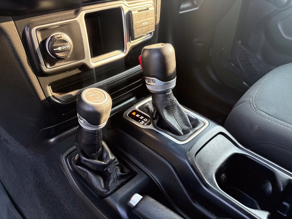 Used 2022 Jeep Wrangler Sport AWD/4WD image 21