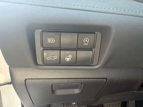 Used 2023 Toyota Highlander Limited AWD/4WD image 7