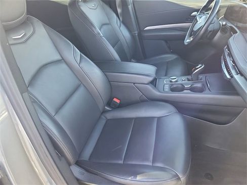 Used 2024 Cadillac XT4 Premium Luxury image 11
