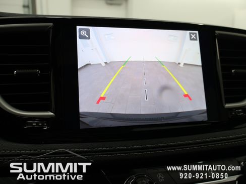New 2027 Chrysler Pacifica Limited w/ Family Tech Group AWD/4WD image 22