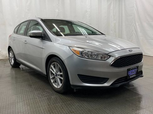Used 2016 Ford Focus SE image 1