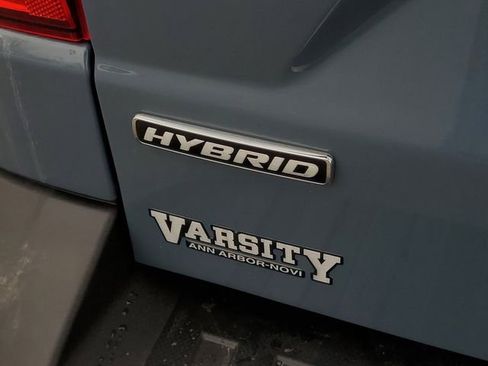 Certified 2024 Ford Maverick XLT w/ XLT Luxury Package image 7