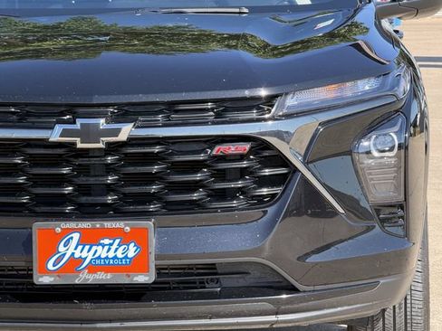 Certified 2025 Chevrolet Trax RS w/ Sunroof Package FWD image 10