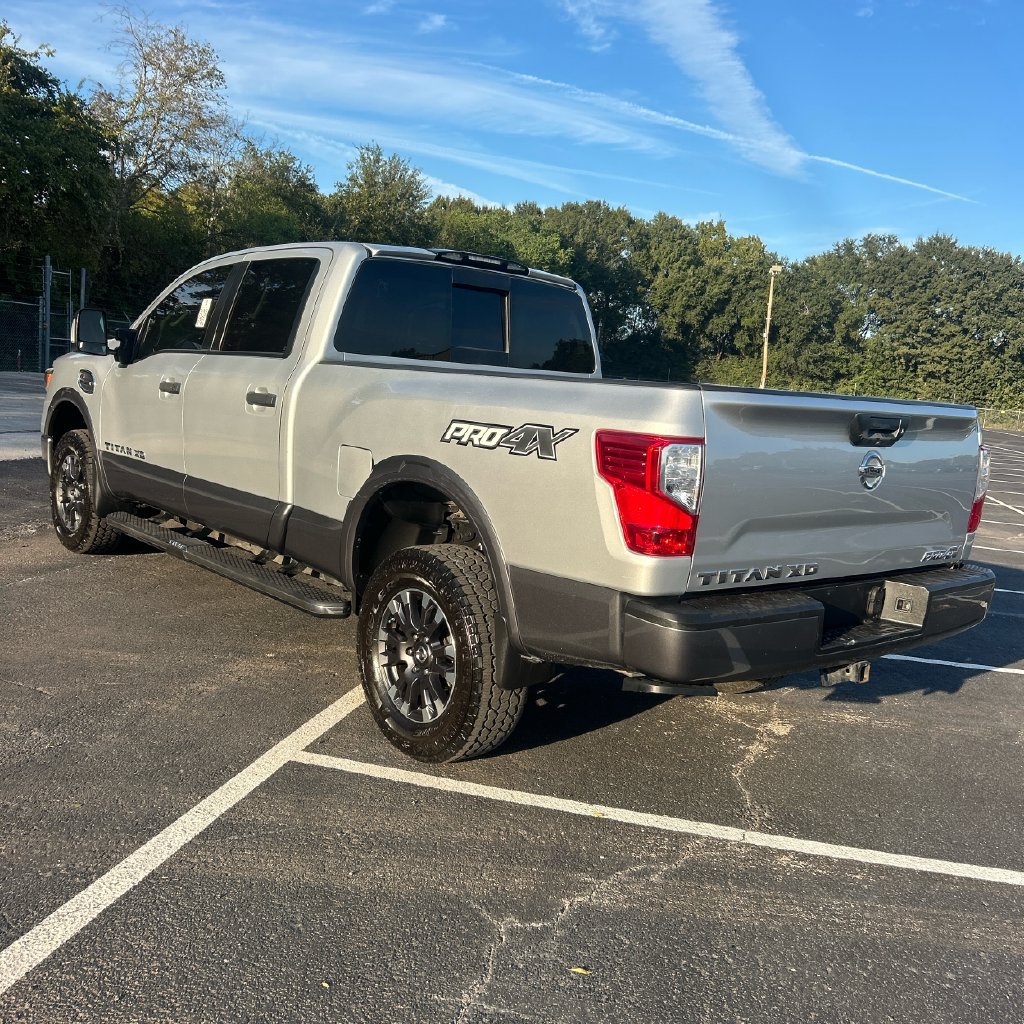 Used 2019 Nissan Titan PRO-4X AWD/4WD image 7