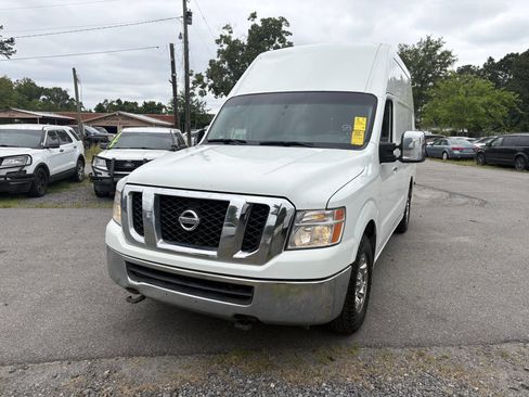 Used 2014 Nissan NV 2500 SV w/ V8 Appearance Package RWD image 3