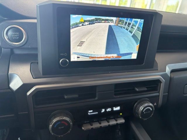 Used 2025 Toyota 4Runner SR5 AWD/4WD image 33