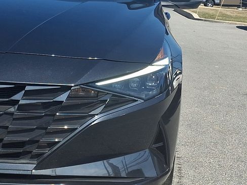 Certified 2023 Hyundai Elantra Limited image 10