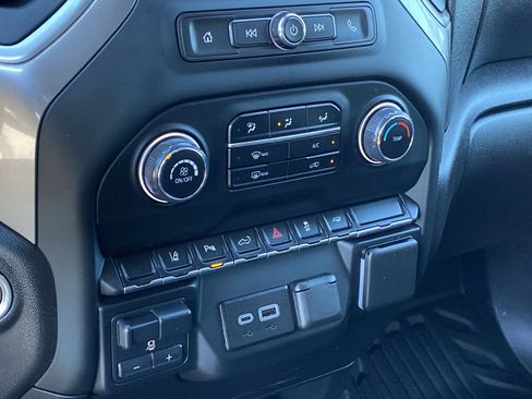 Used 2024 Chevrolet Silverado 3500 W/T image 37