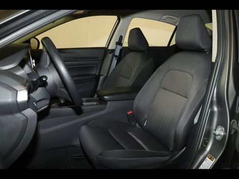 Used 2025 Nissan Altima 2.5 SV FWD image 21