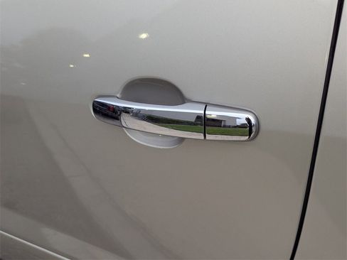 Used 2017 GMC Acadia Limited SLT image 15