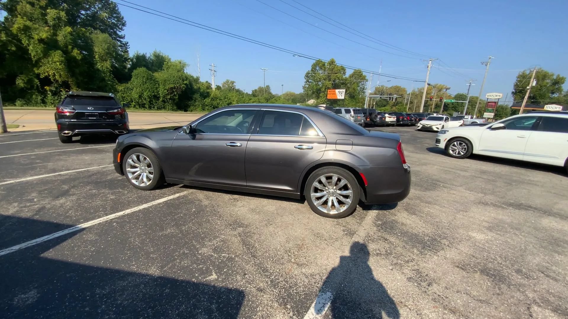 Used 2019 Chrysler 300 Limited RWD image 4