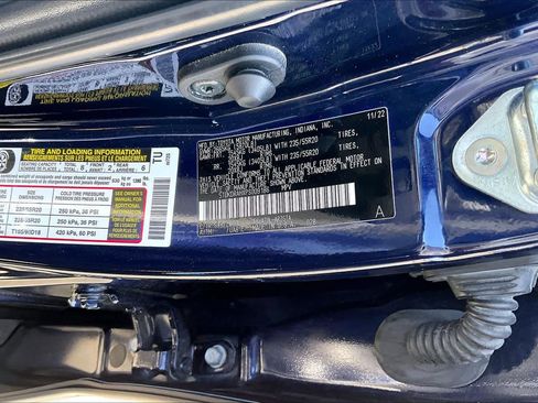 Used 2023 Toyota Highlander Limited FWD image 34