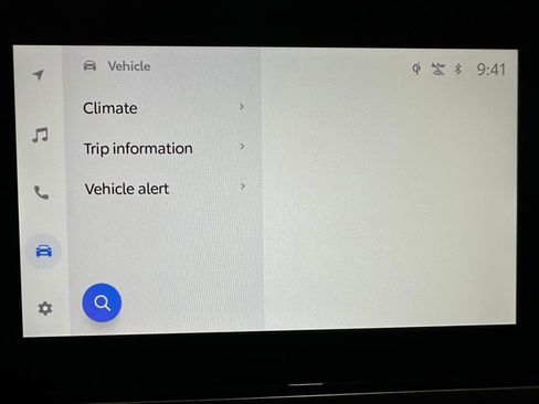 Used 2025 Toyota Camry SE image 30
