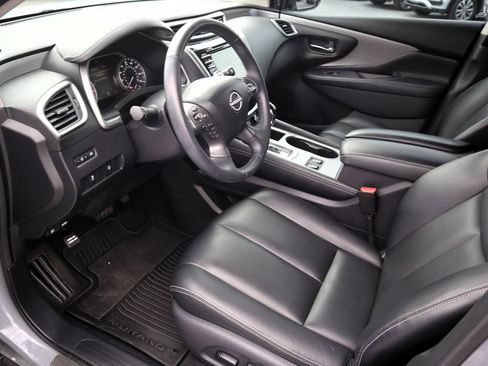 Used 2024 Nissan Murano SV w/ SV Midnight Edition Package image 13