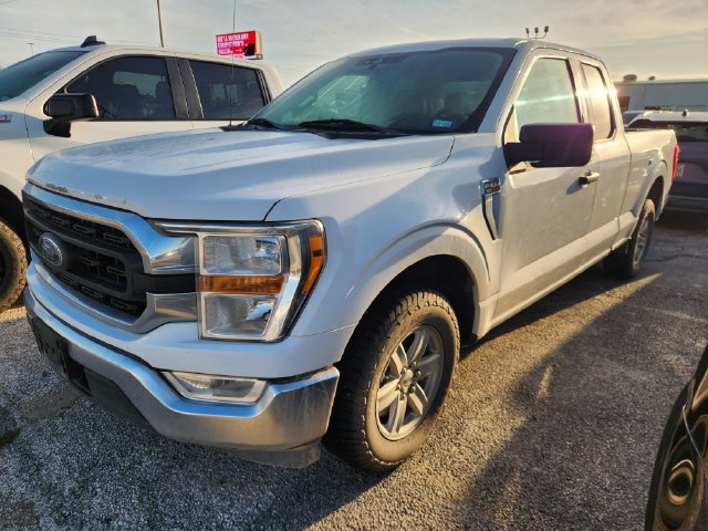Used 2021 Ford F150 XLT w/ Equipment Group 301A Mid RWD image 3