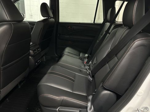 Used 2024 Honda Passport TrailSport image 37