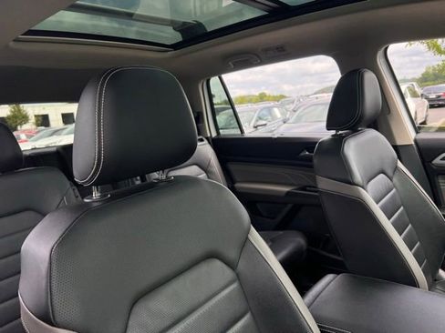 Used 2023 Volkswagen Atlas SEL Premium AWD/4WD image 35