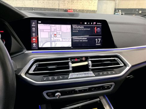 Used 2020 BMW X5 xDrive40i w/ M Sport Package AWD/4WD image 34